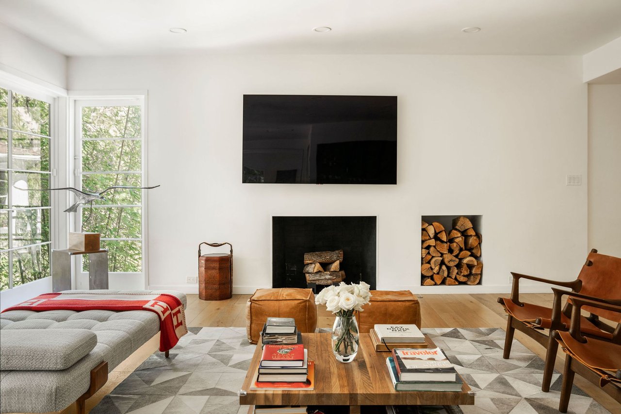 2410 Nichols Canyon Rd.
