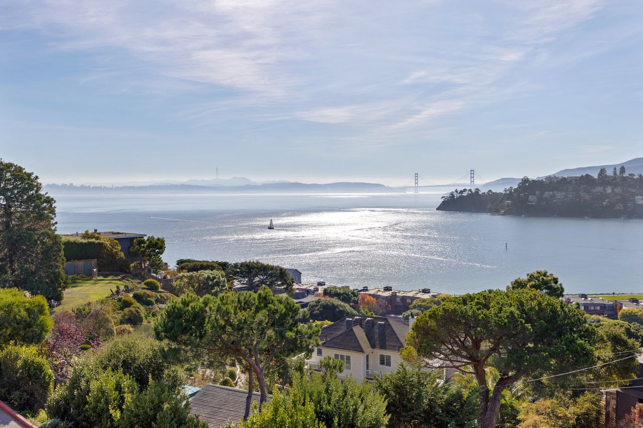 Old Town Tiburon Duplex - Golden Gate Bridge Views