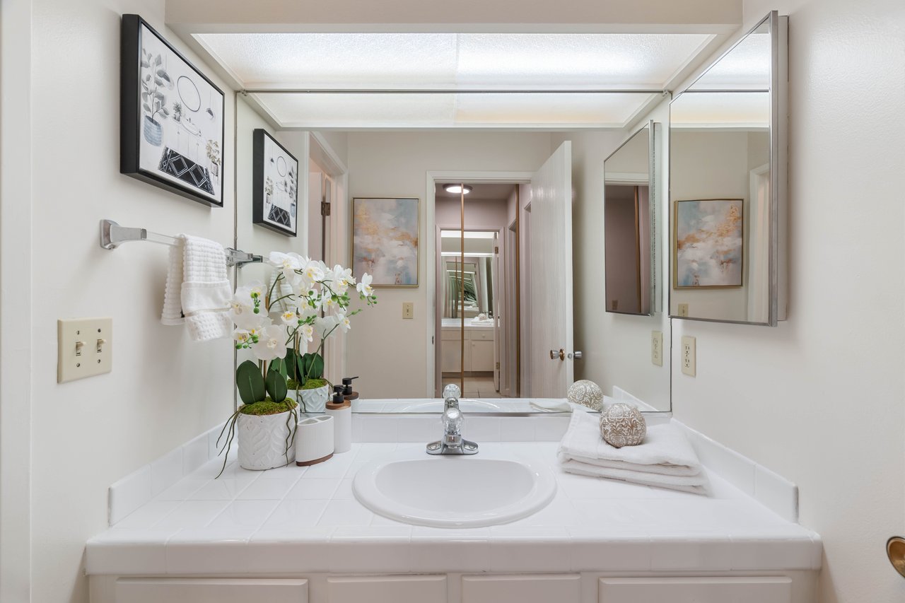 100 East Middlefield Road 6G