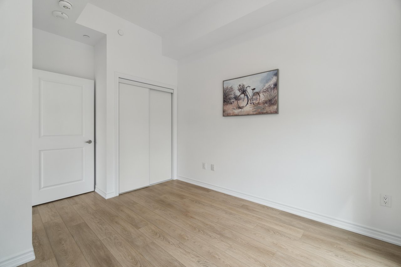 460 Dundas Street E Unit: 121