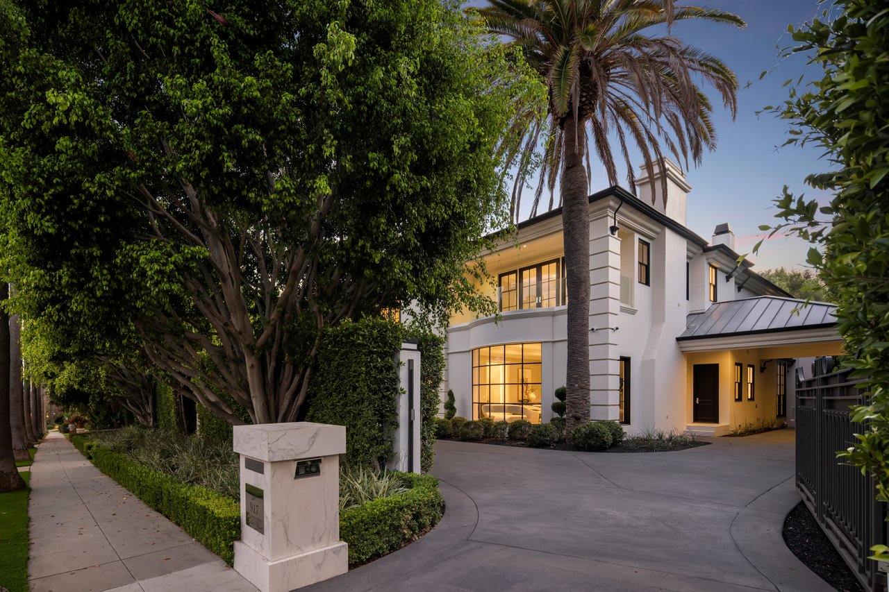 917 N Crescent Dr, Beverly Hills