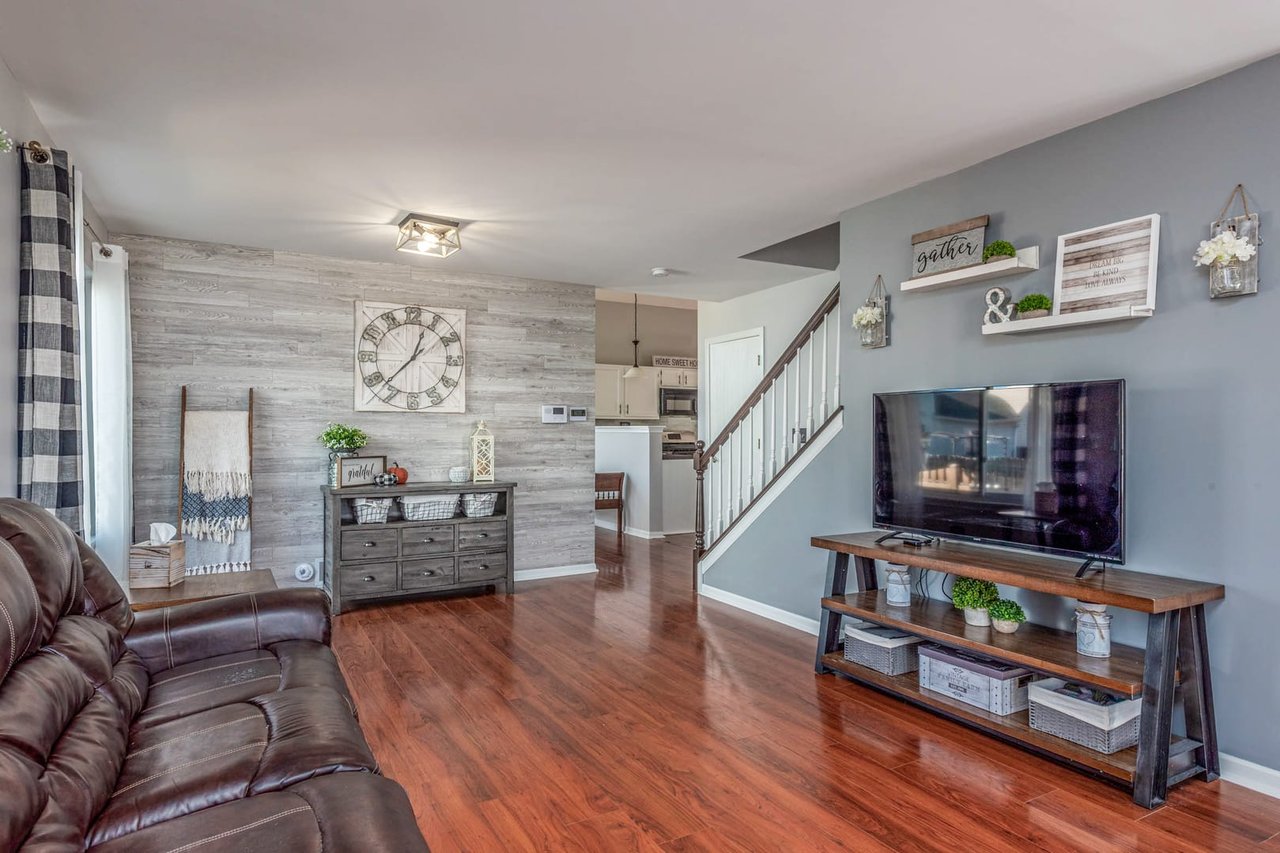 5390 Lansbury Circle