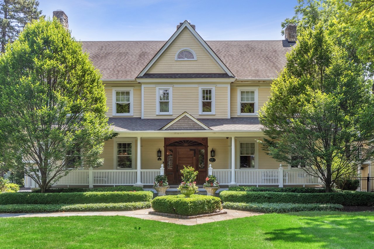 Experience Luxury Living Like Never Before