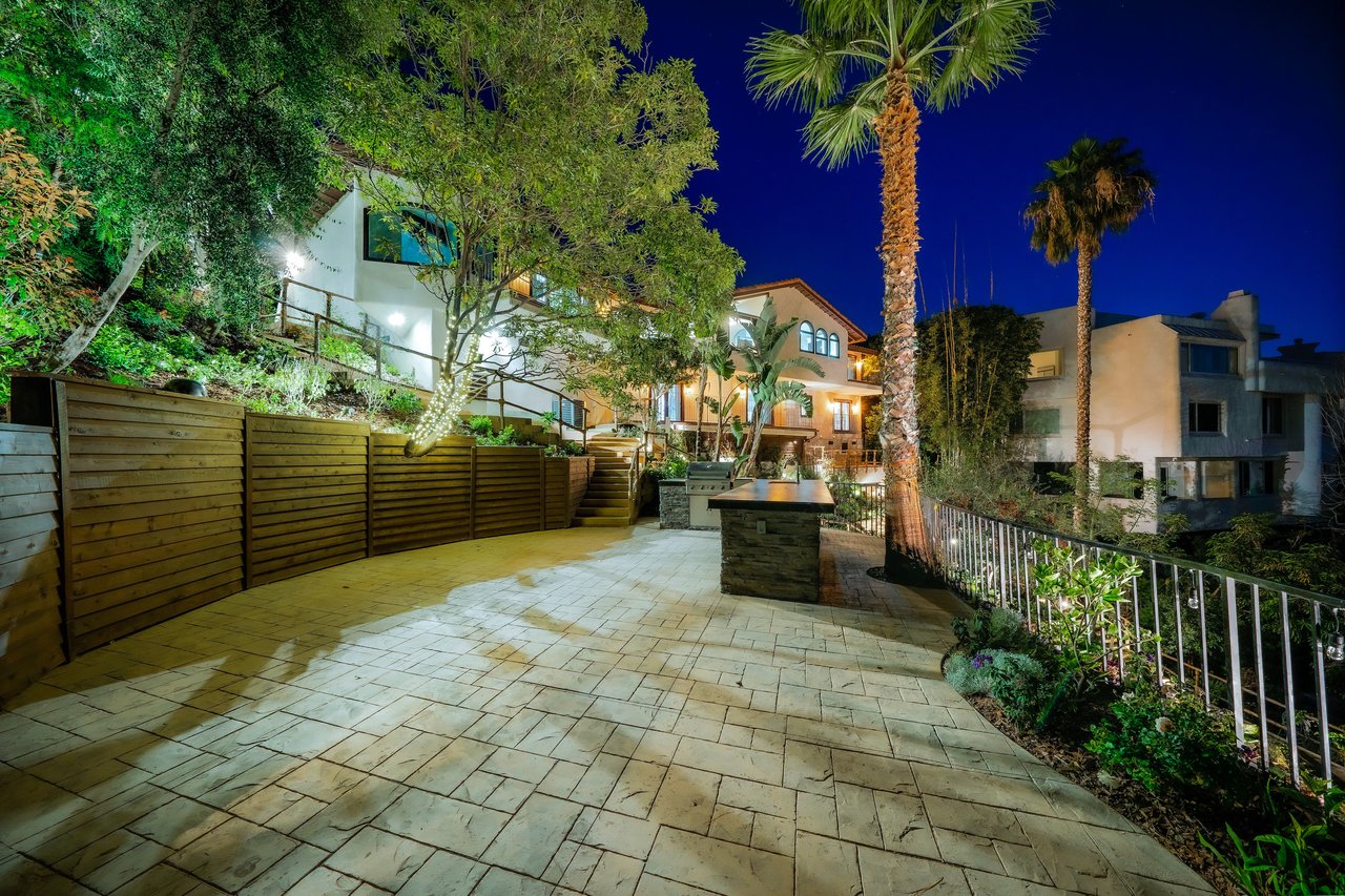 2210 Jeffersonia Way