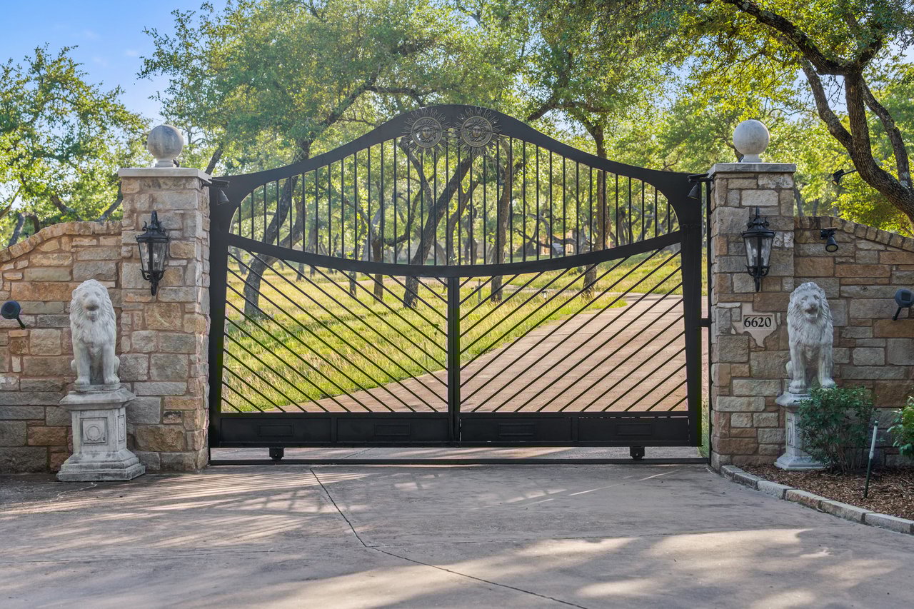 32 Acre Estate
