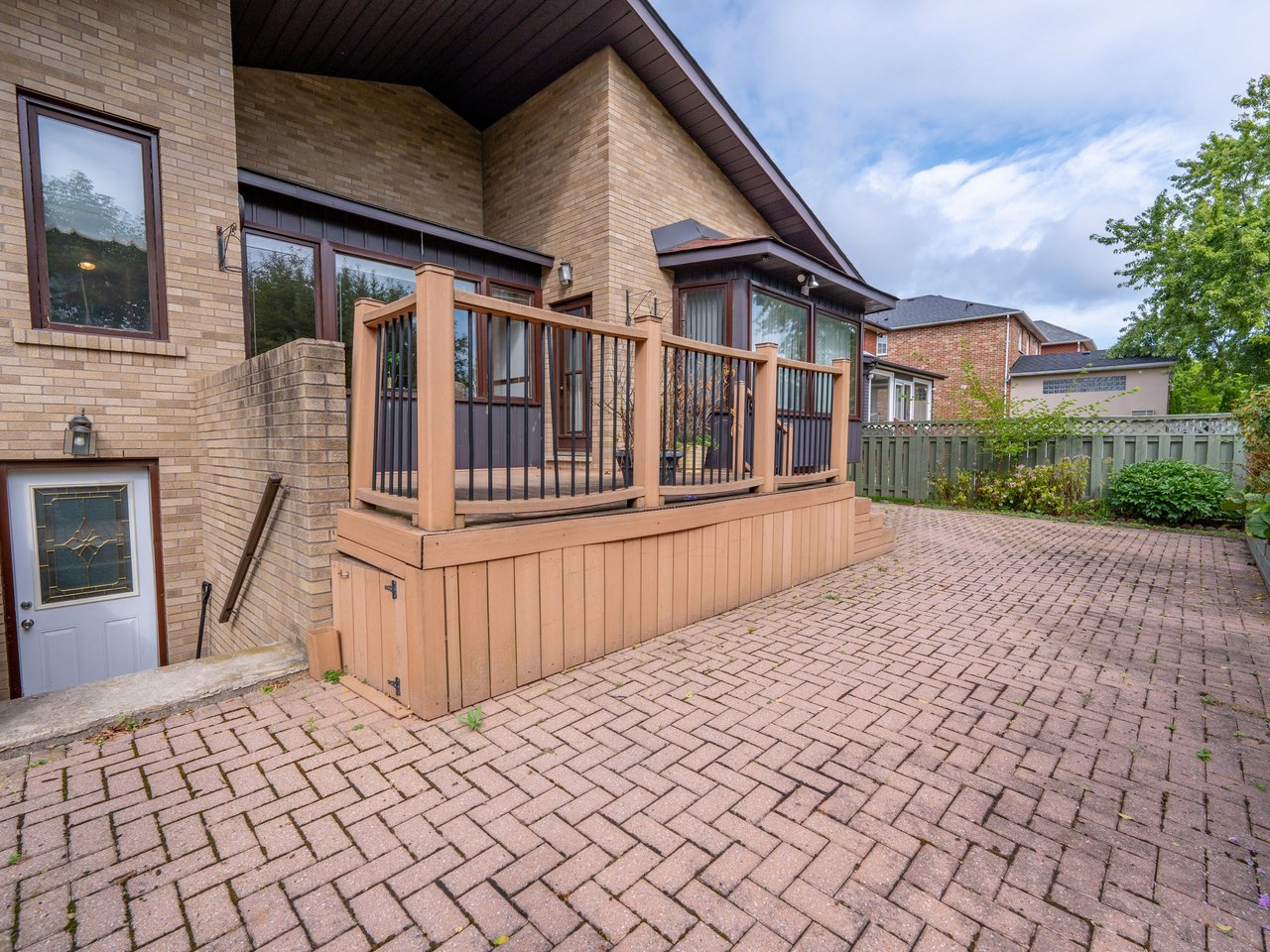 101 Leyburn Ave