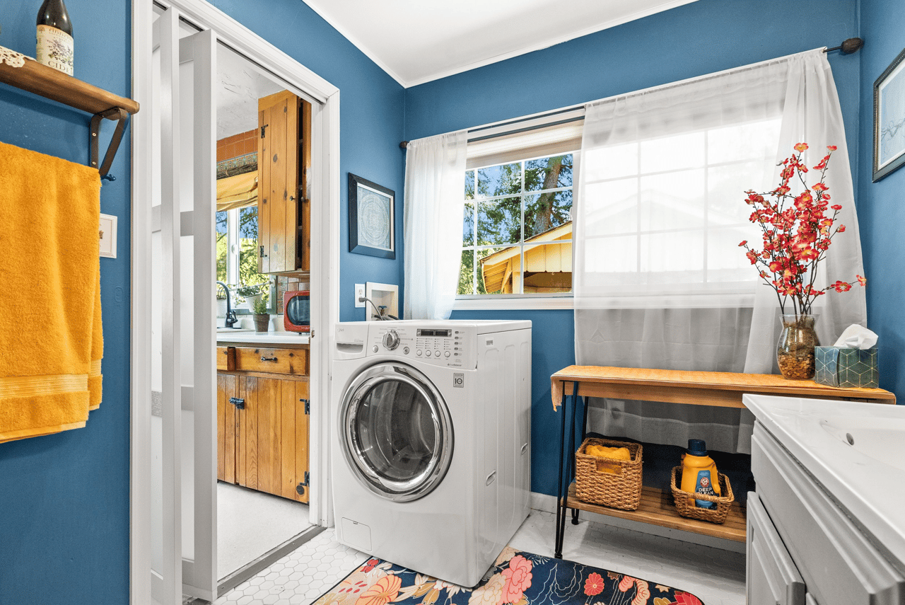 Just Listed: Charming Oasis in Kittredge!