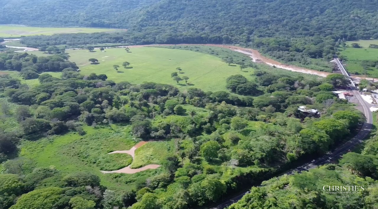 The Gateway to Costa Rica's Central Pacific