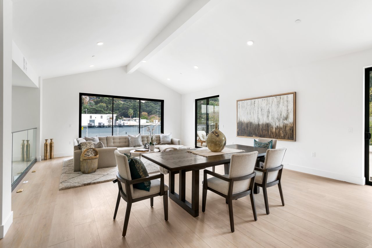 Aurelia Terrace, Regal Pl, 90068
