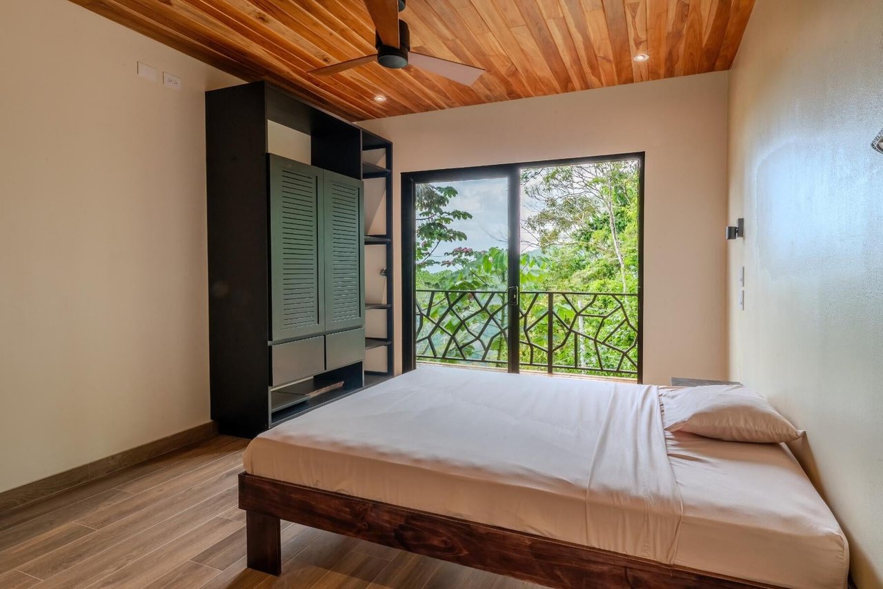 Ocean View Tropical Home, Dominical, Puntarenas