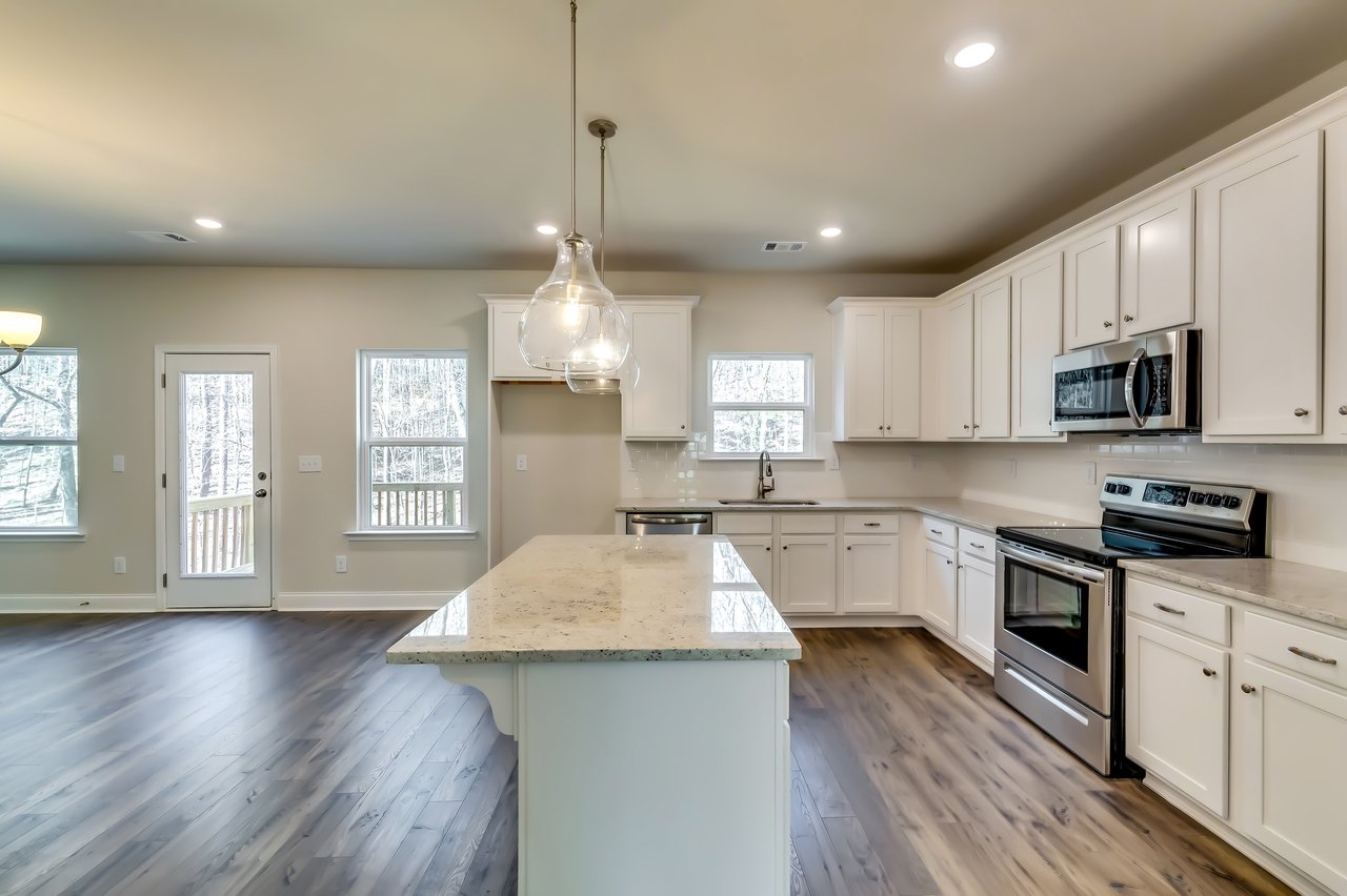 407 Shoals Trl