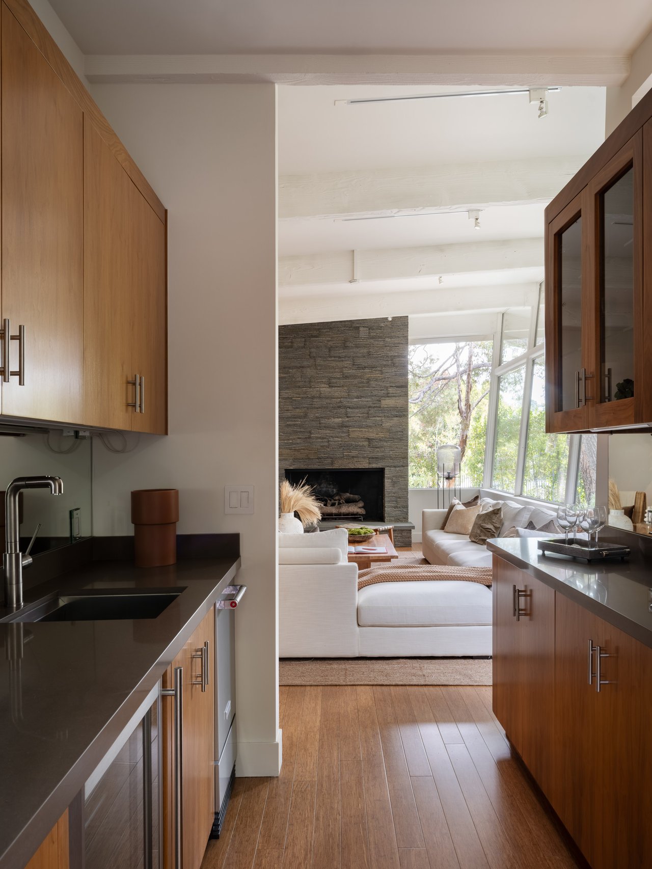 1575 Carla Rdg, Beverly Hills