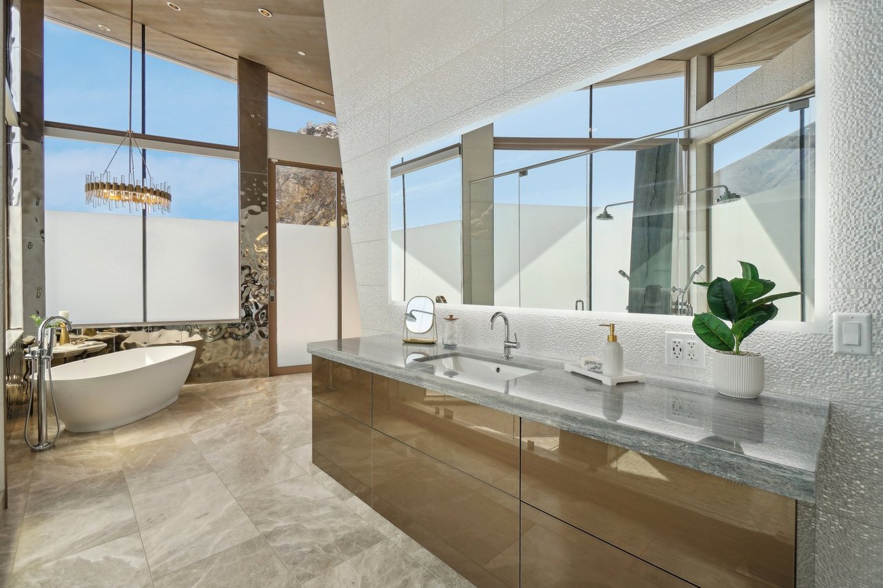 4141 E Canyon Estate Dr