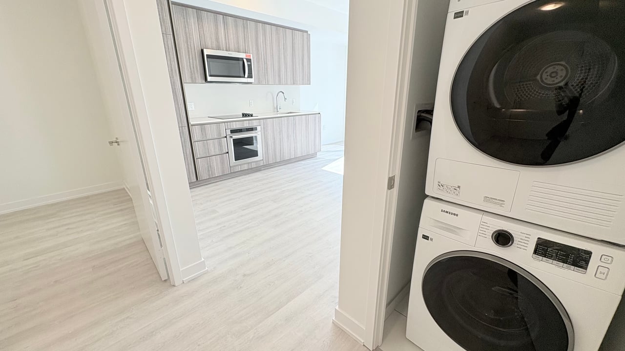 15 Richardson Street Unit: 1027