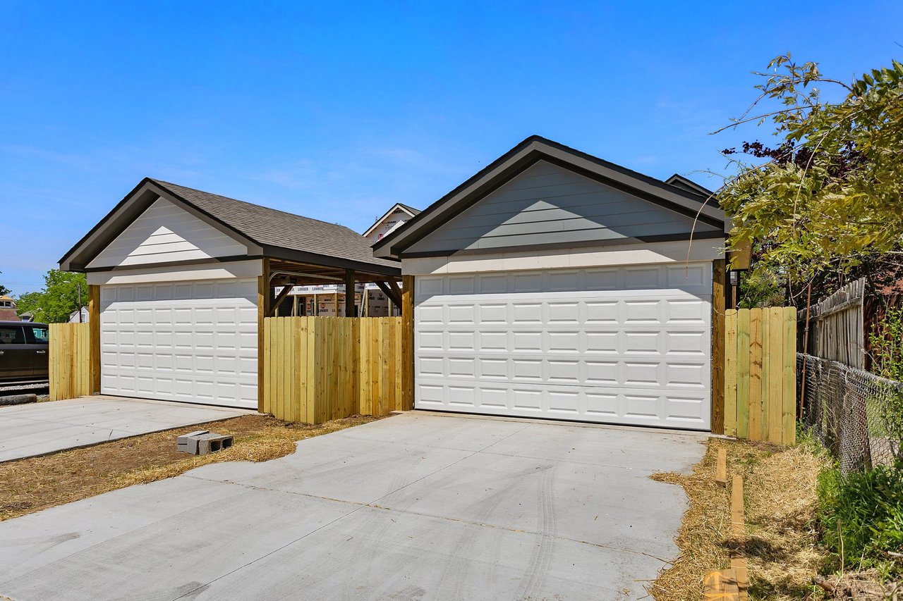 Charlotte Park Multi-Unit Residential