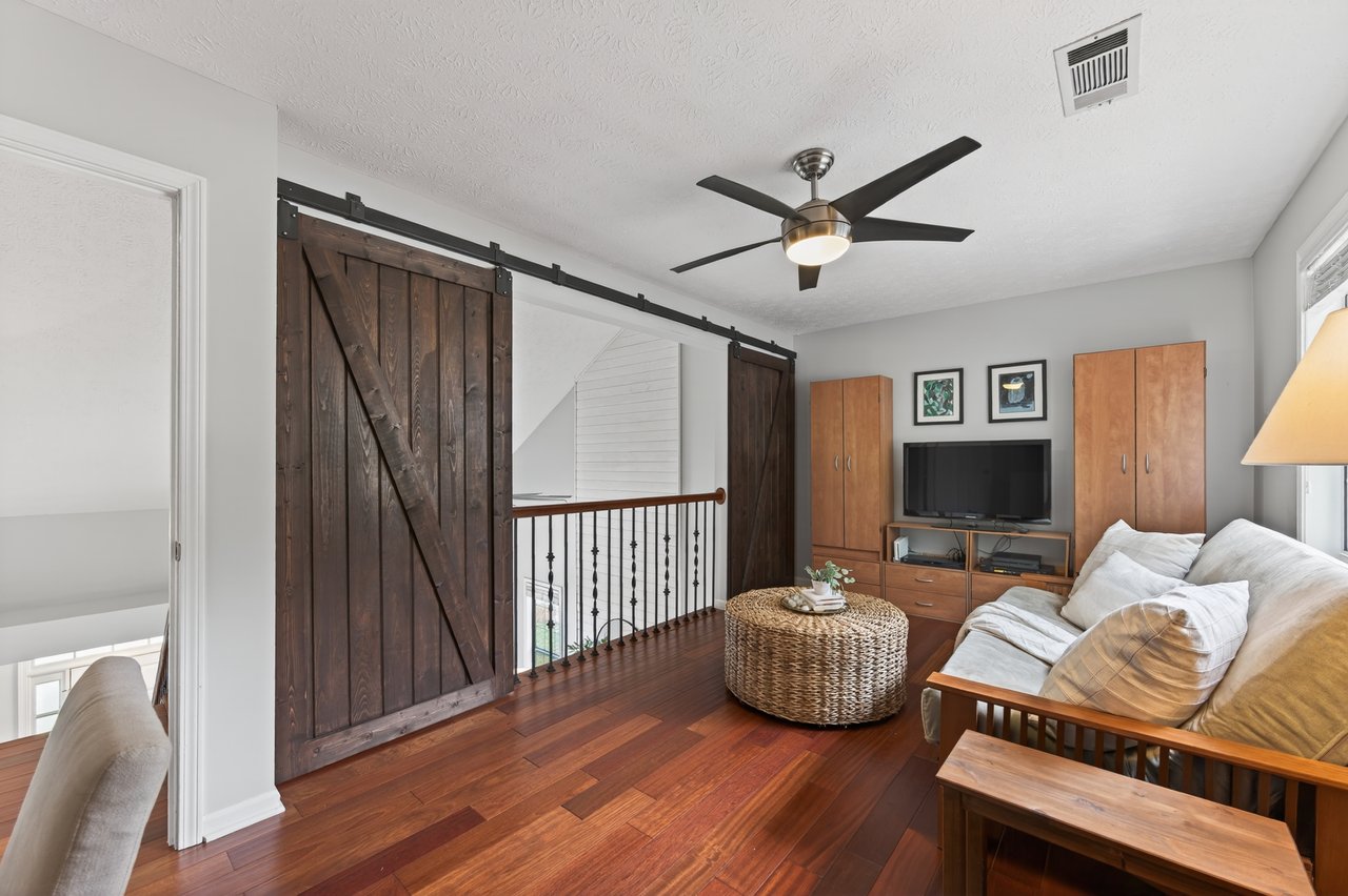 2800 Laurelwood Lane