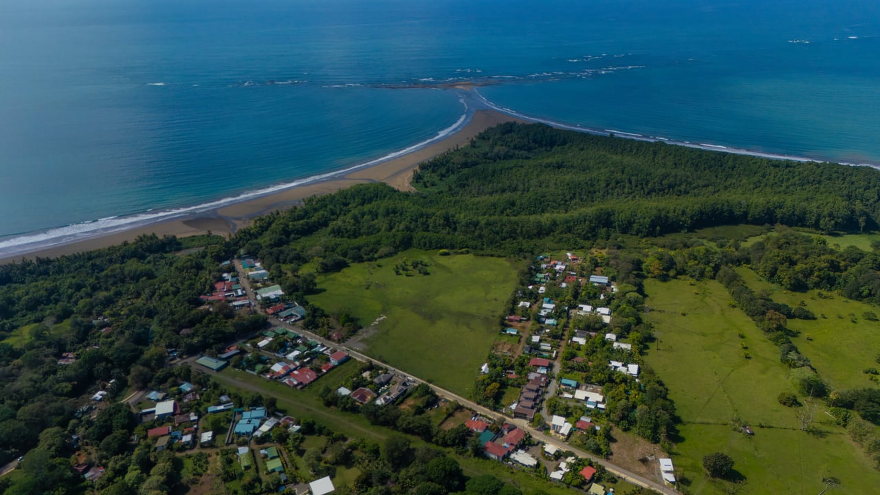 Apartments within Walking Distance to the Beach In Uvita – 0.21 Acres