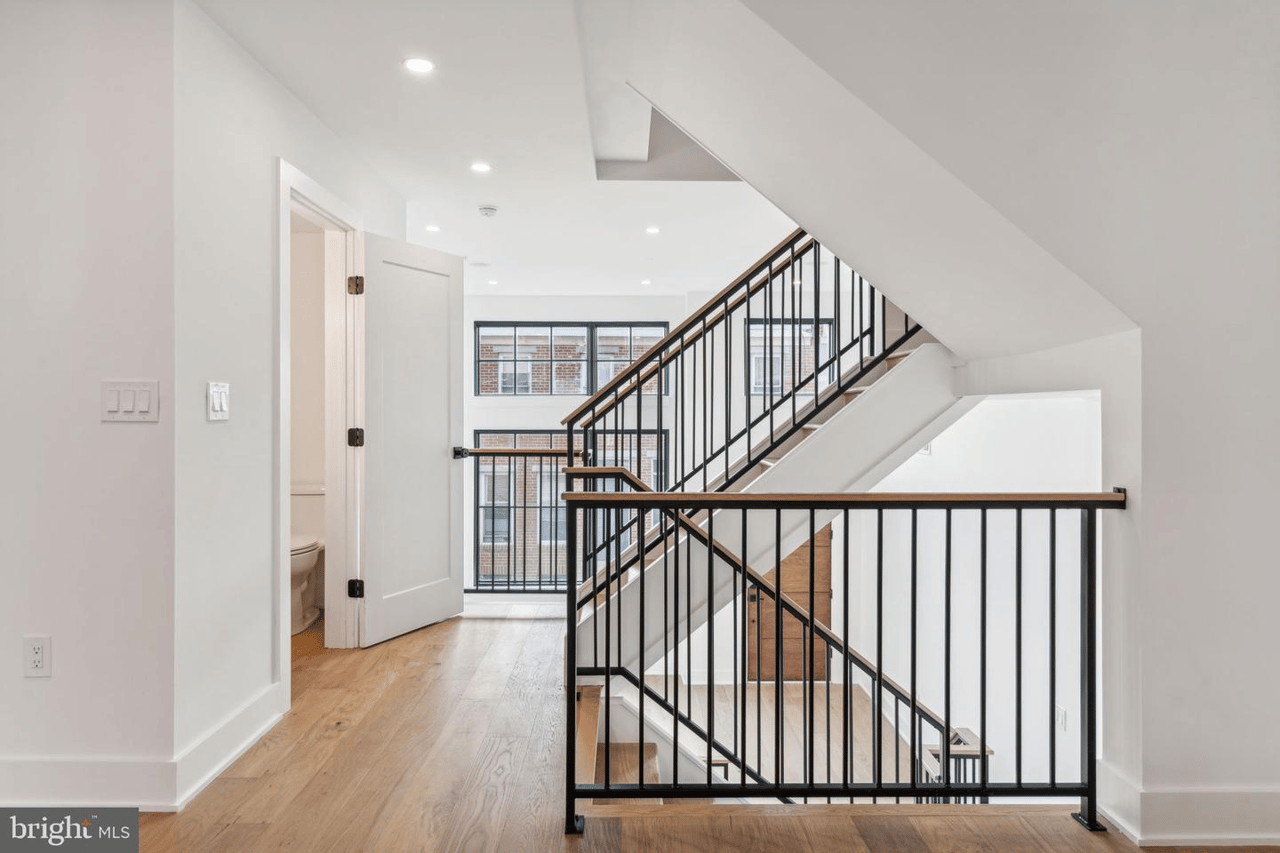 930 S Bonsall St, Philadelphia, PA 19146