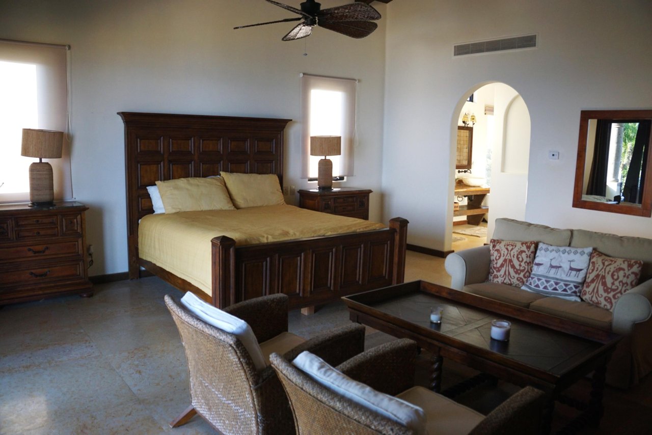 Calle Tiburon, Hacienda Palmilla San Jose Corridor