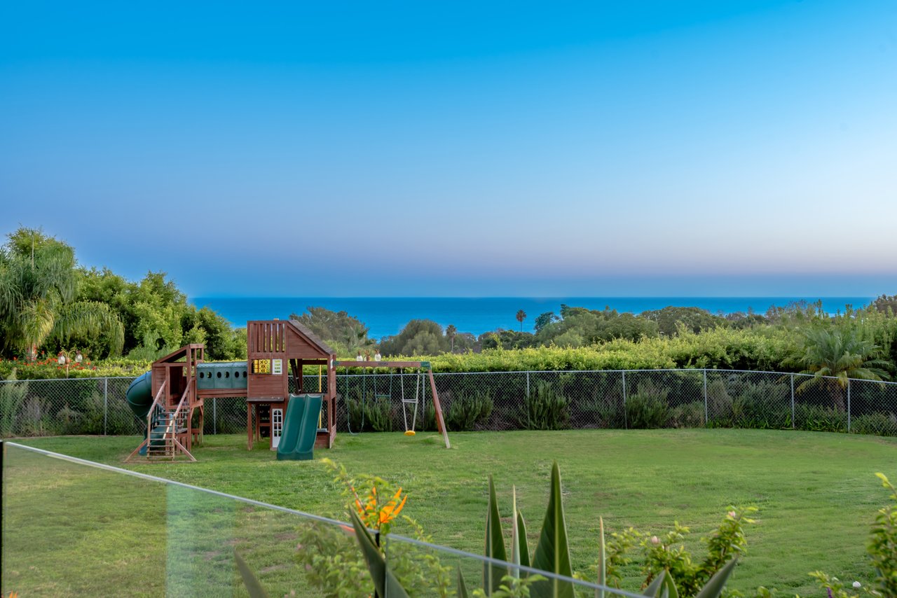 27551 Pacific Coast Hwy
