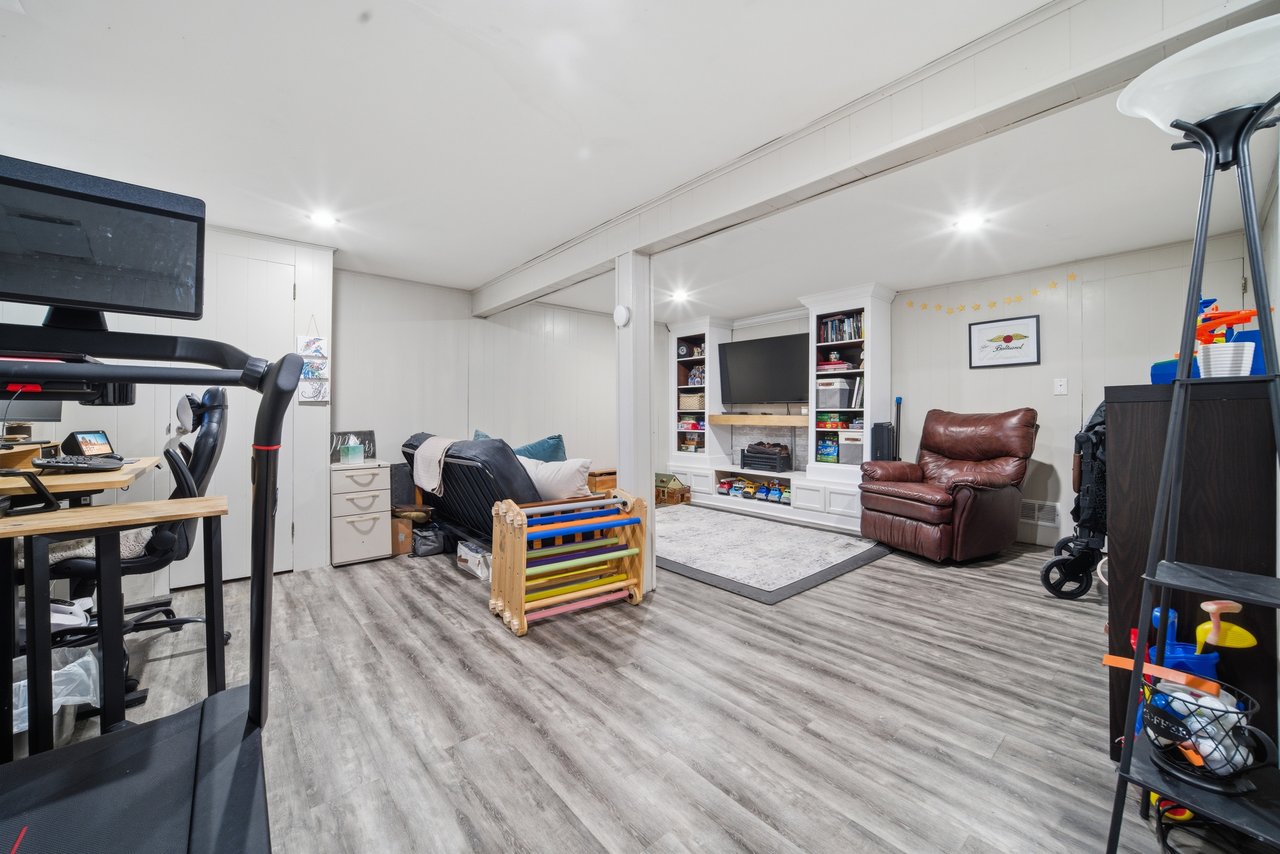 2401 Tudor Court