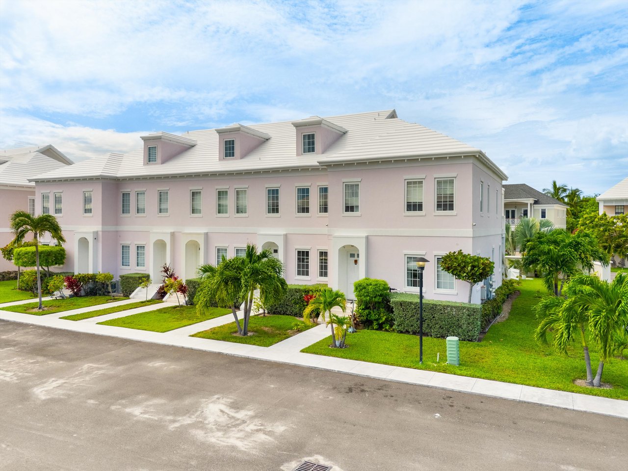 Luxury Oceanview Residence in Palm Cay 