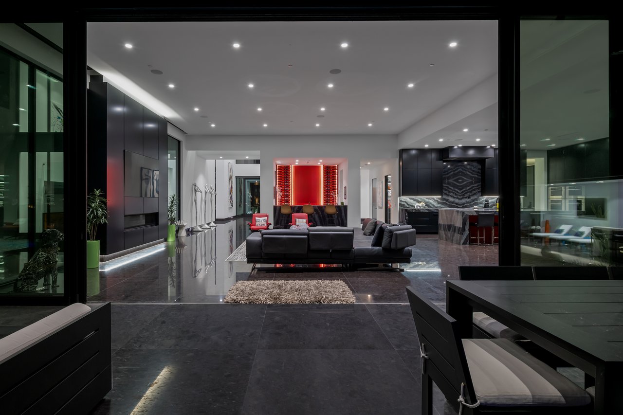 44 Hawk Ridge Drive
