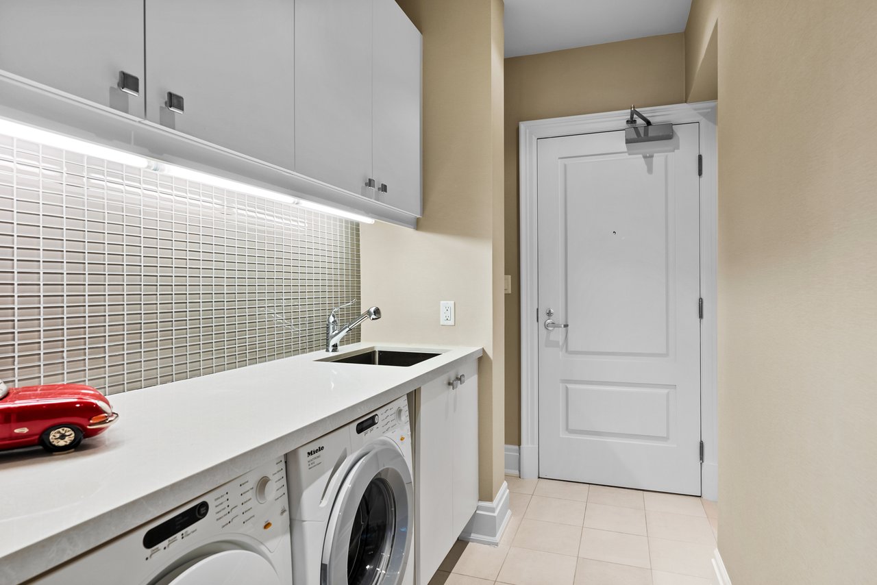 Four Seasons Private Residences