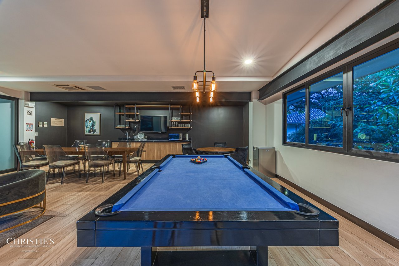 Luxurious Four-Bedroom Condo in the Hills of Escazú   