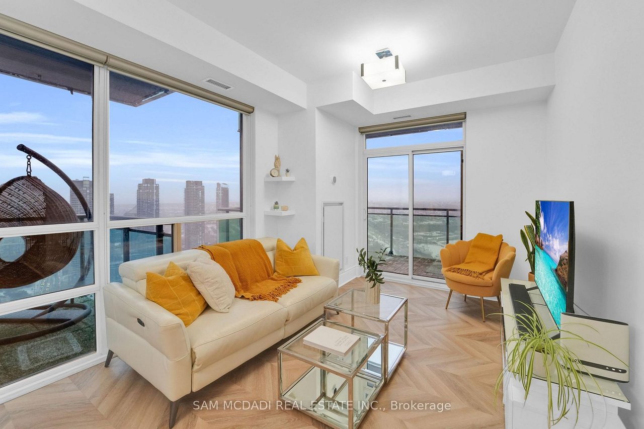 BROOKERS LANE LUXURY PENTHOUSE