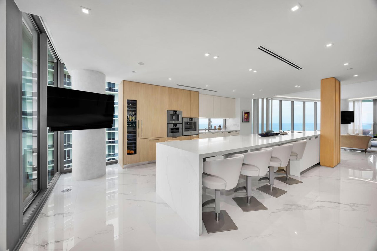 Luxury Home In The Sky | Ritz-Carlton Residences