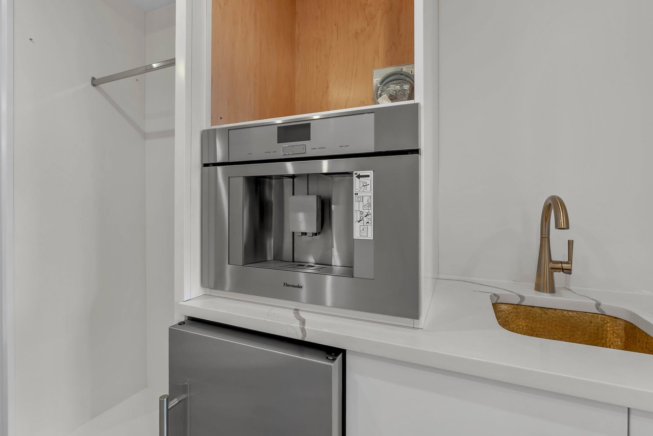 1100 Webster St #4, Philadelphia, PA 19147