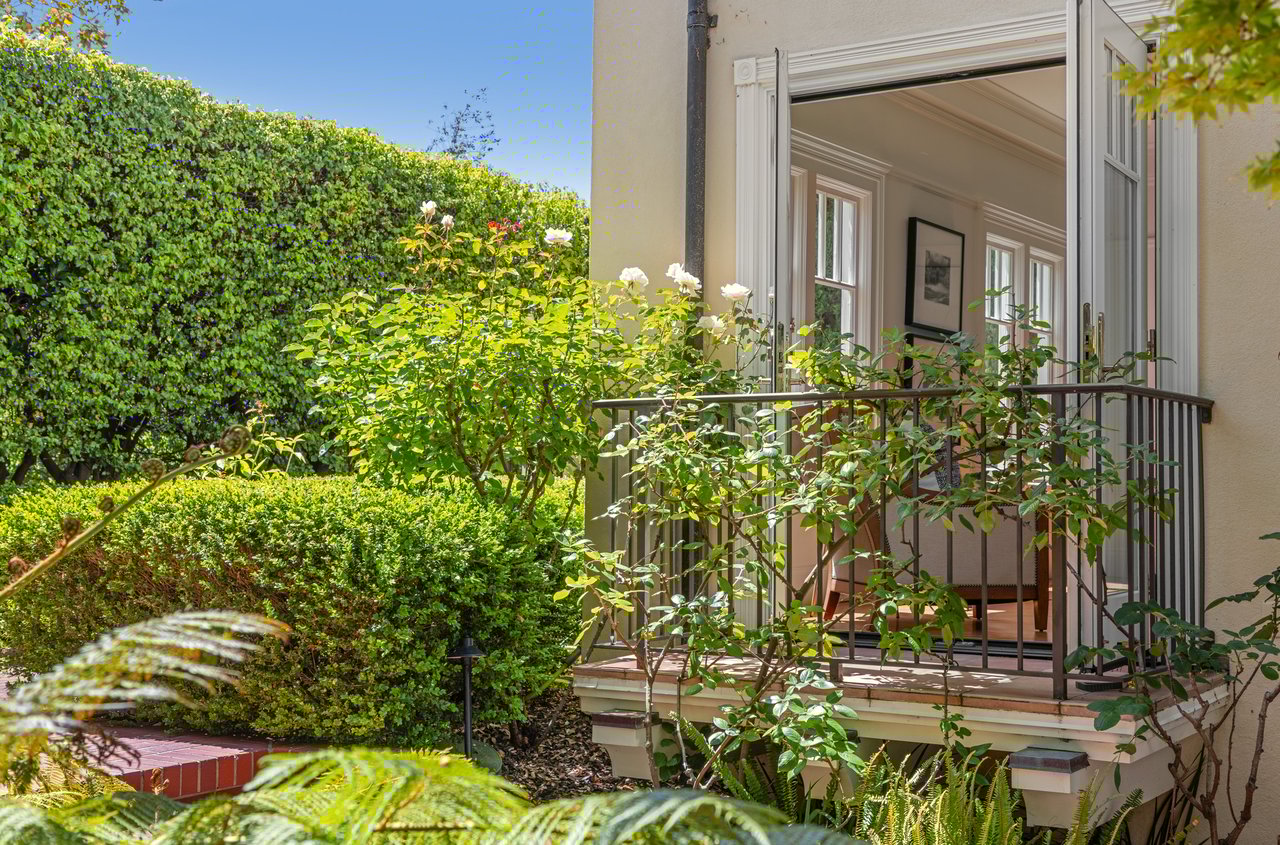 Iconic Belvedere View Estate