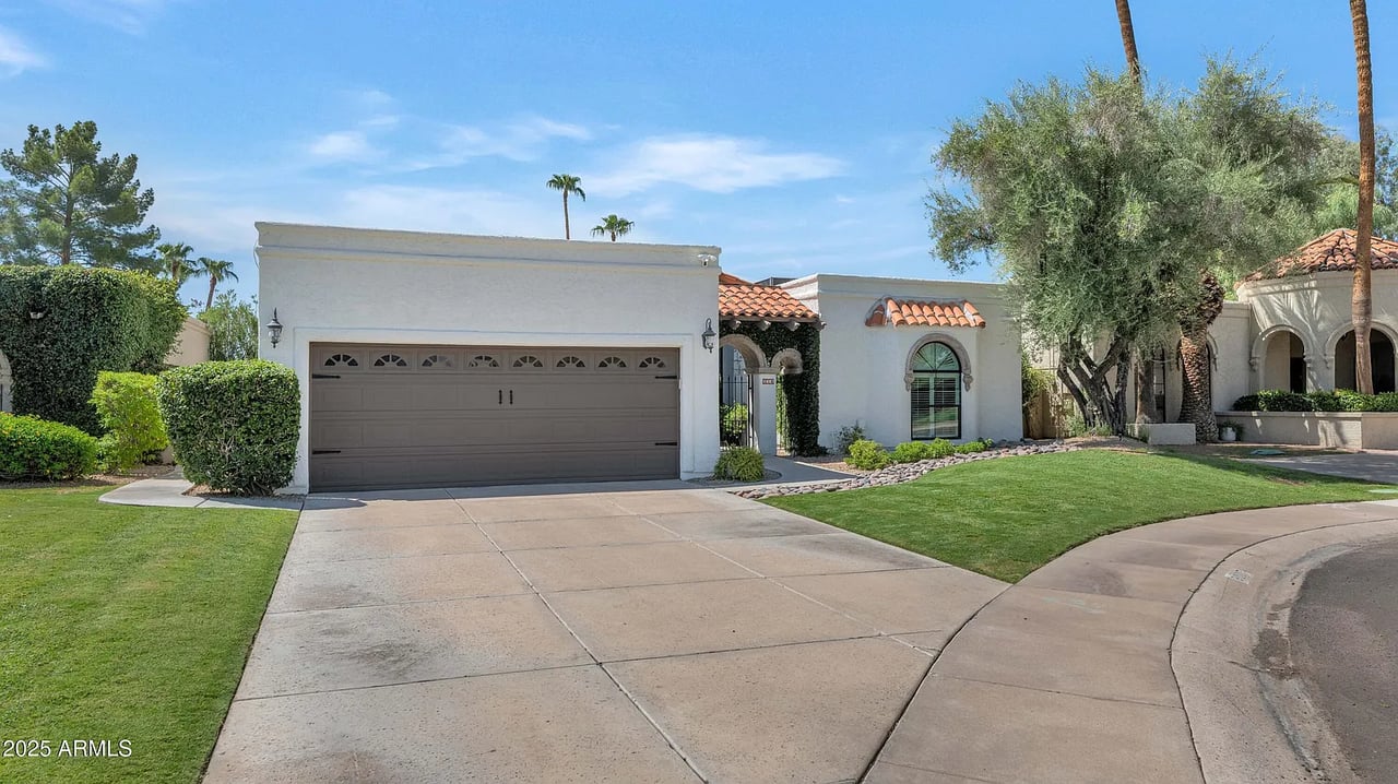 8007 E Del Rubi Dr