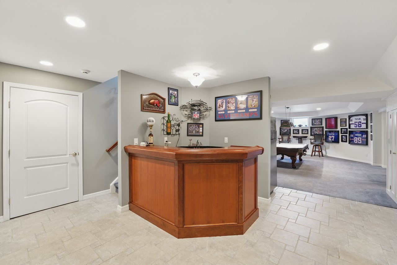 8 Matthew Place
