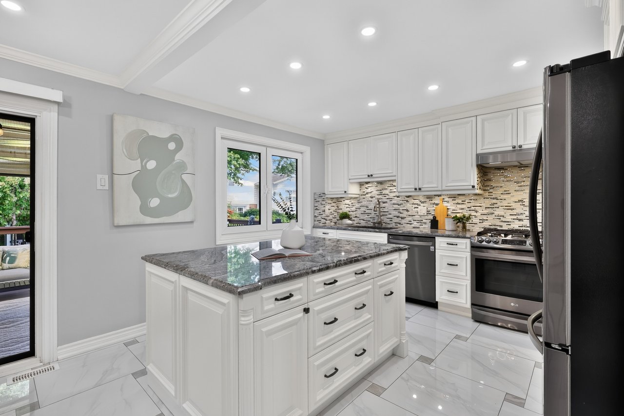 1873 Briarcrook Cres