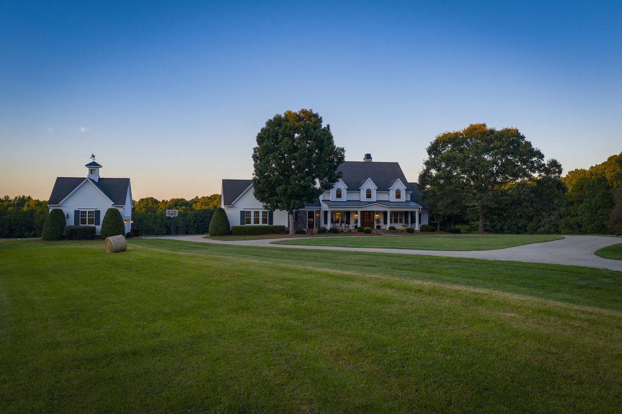 162 Acre Estate with Mountain Views