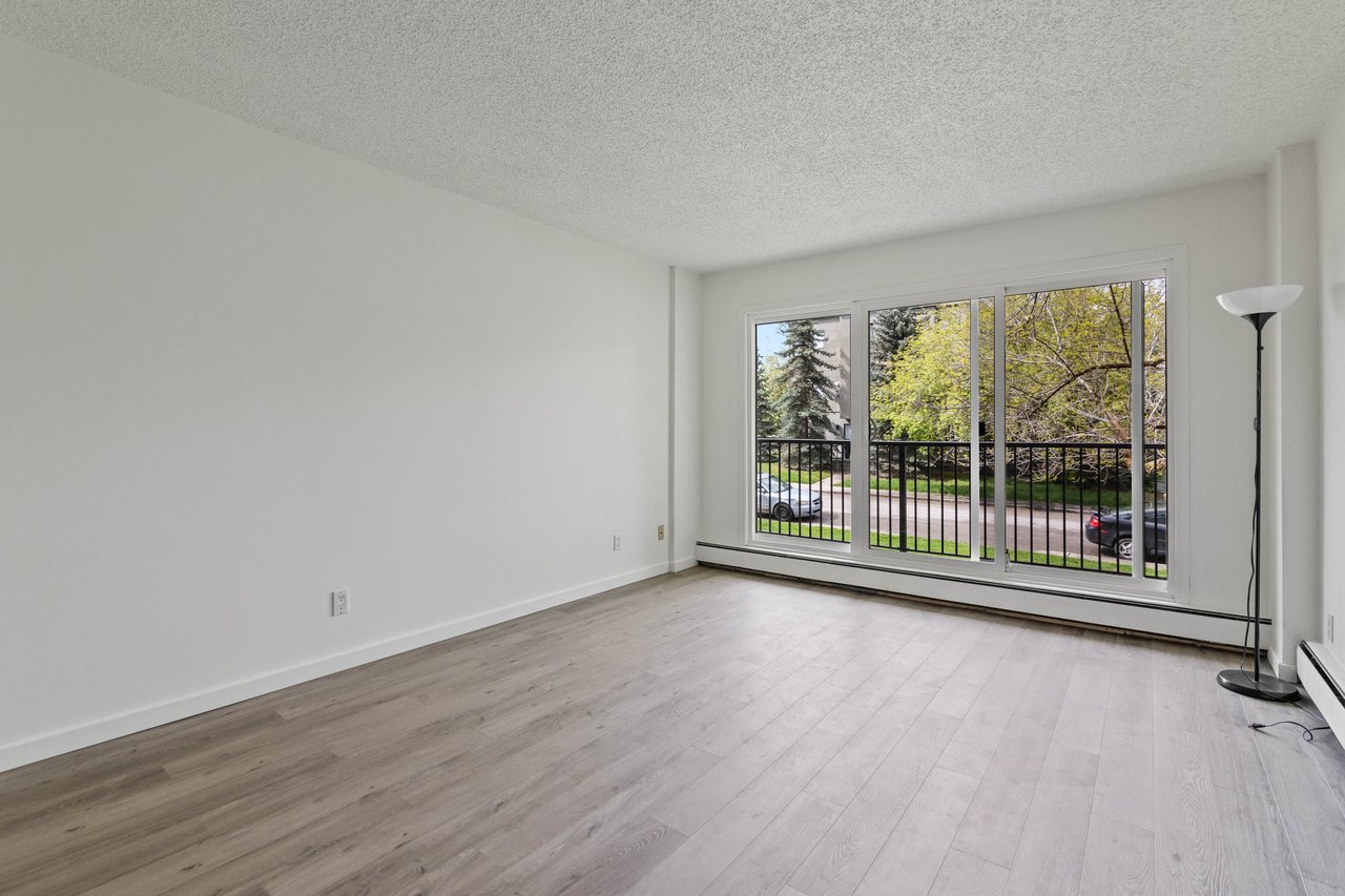 635 56 Avenue SW Unit: 206