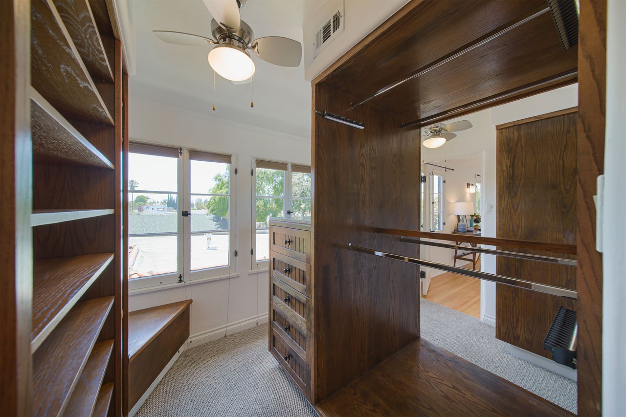 516 E Stocker Street