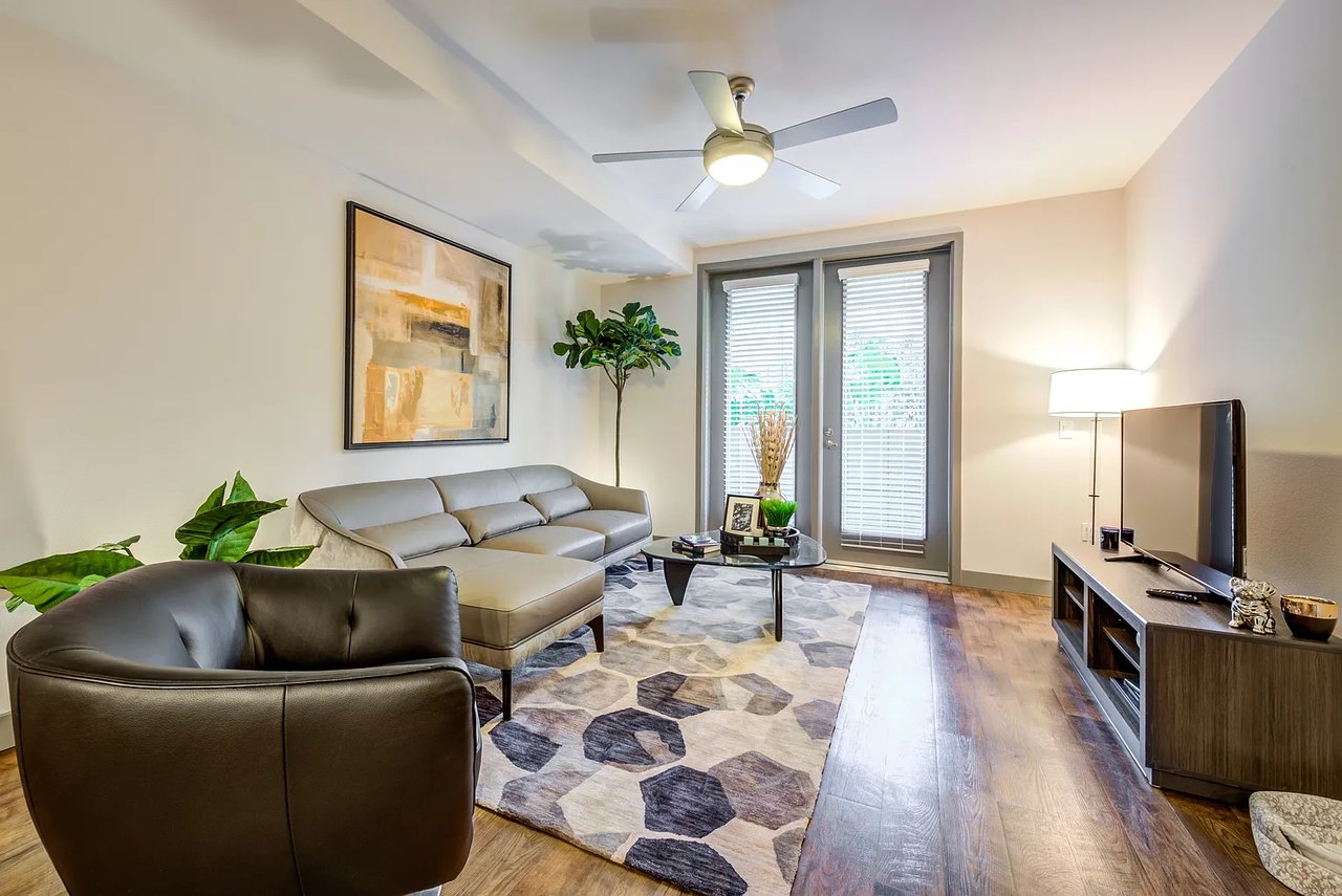 8770 Washington Blvd, Unit 304
