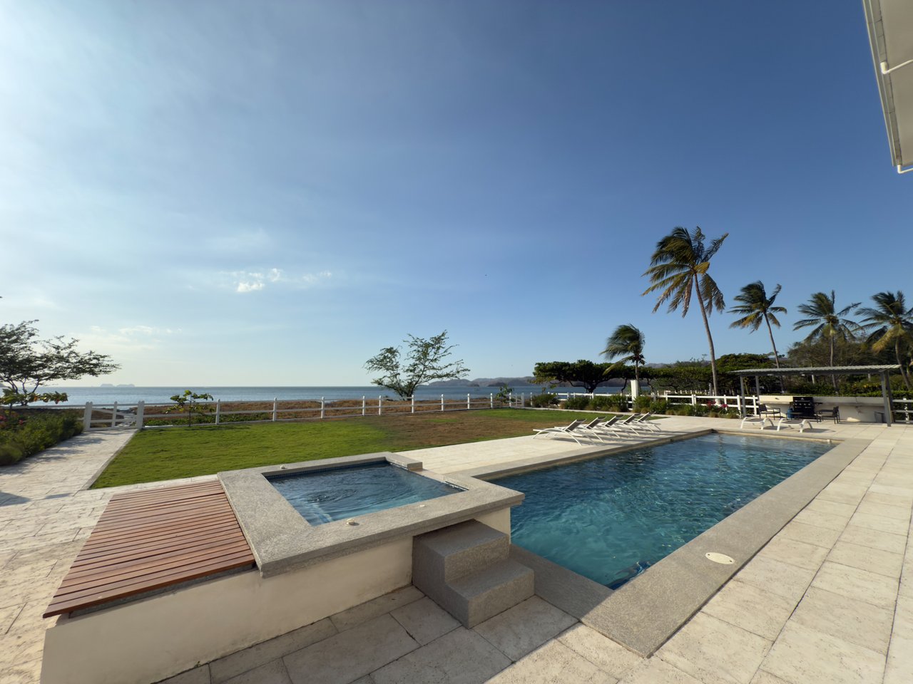 Golden Palms #4: Modern Beachfront Condo in Playa Potrero | 2 Bed, 2 Bath