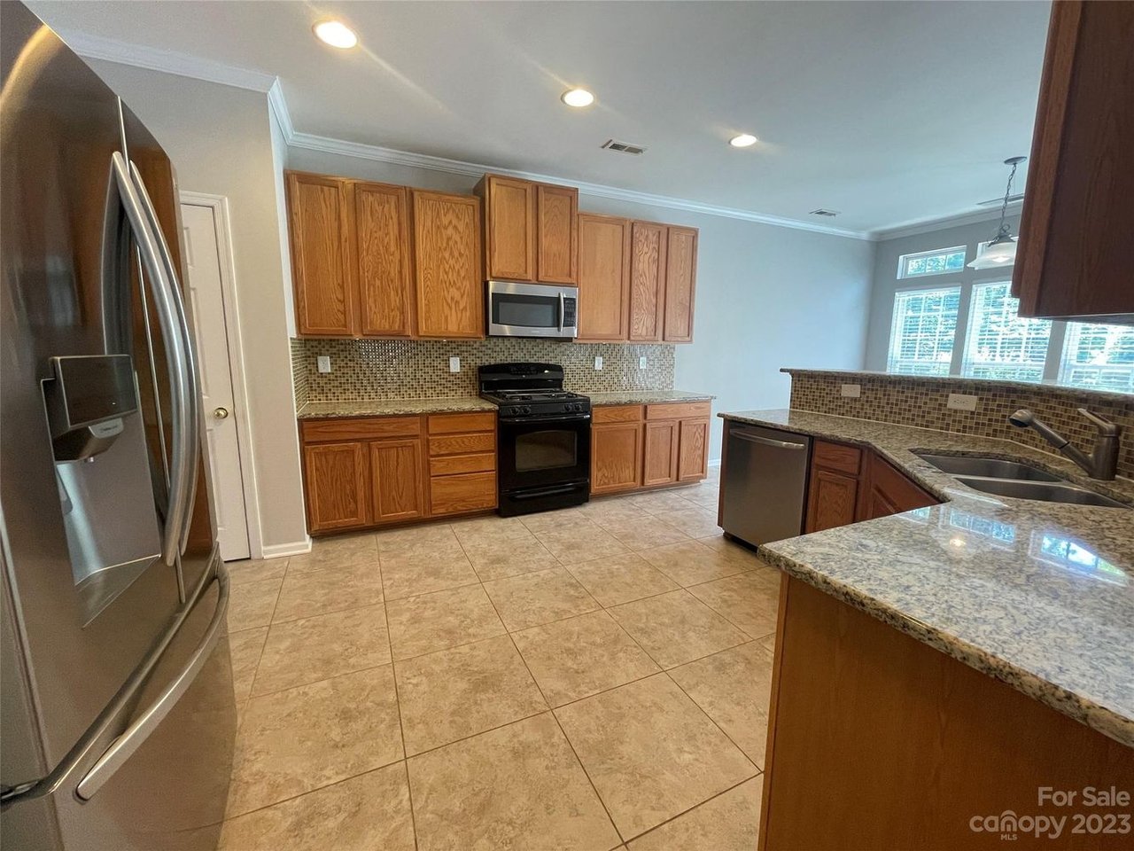 1208 Rockwell View Rd