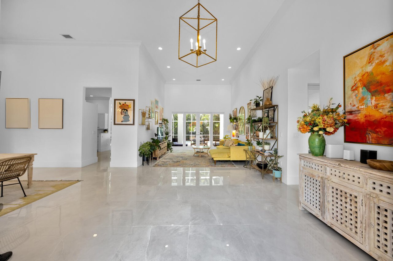 Palmetto Bay Perfection: Spacious, Serene, Stunning