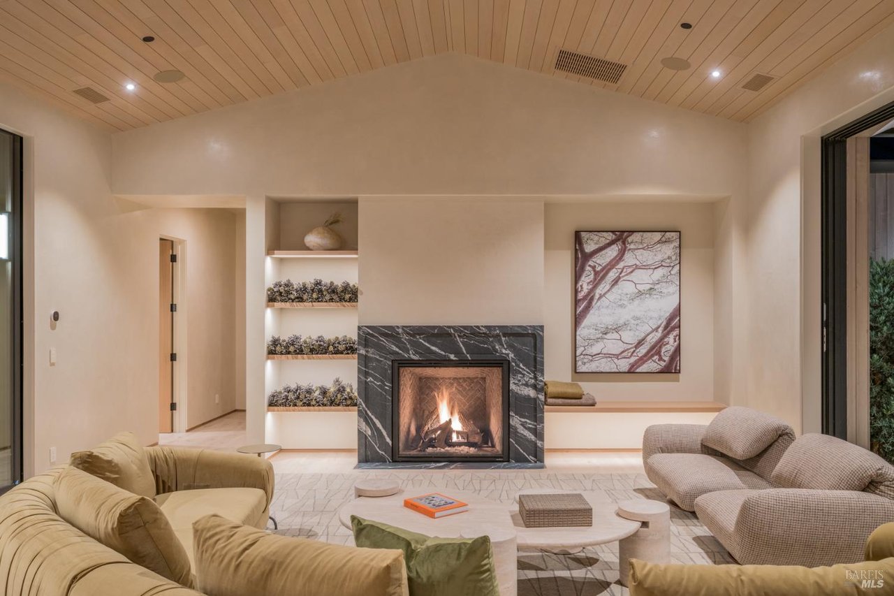 1438 Ridge Valley Road