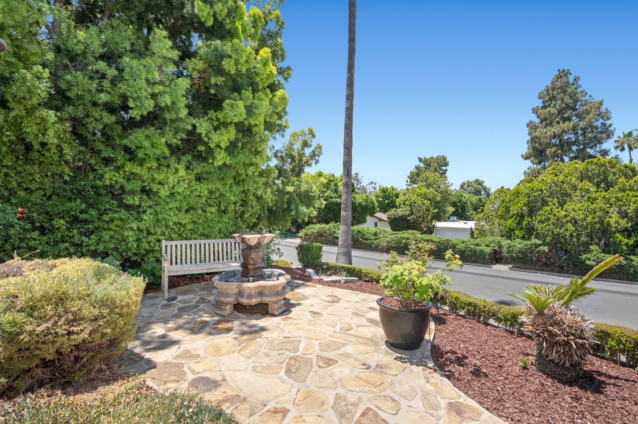 2111 Salt Air Drive
