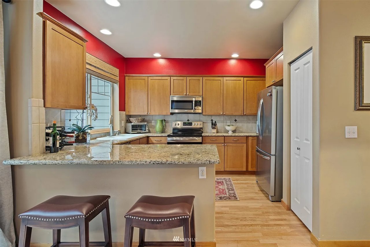 7510 Broadway #15