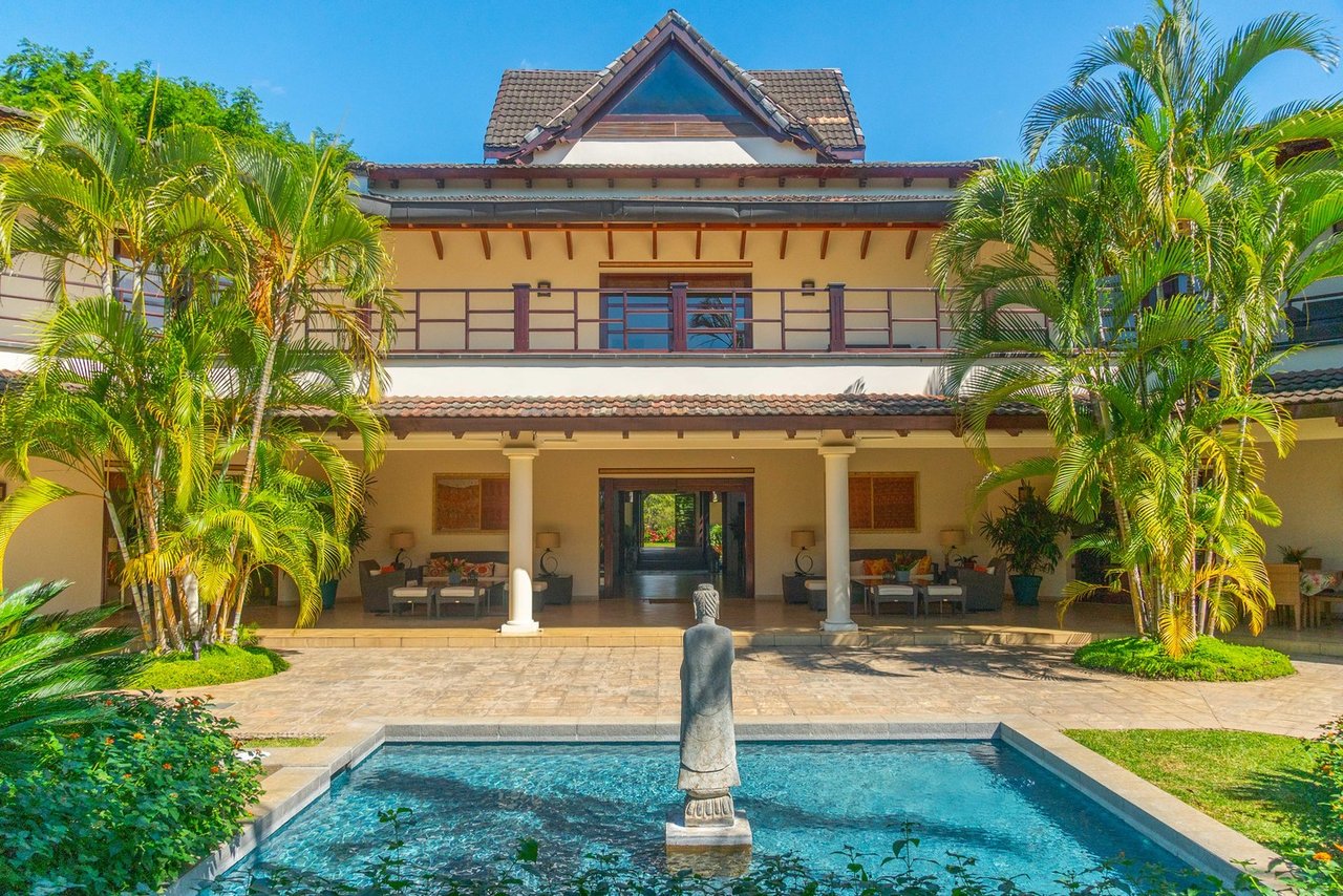 Luxury Modern House in Costa Rica