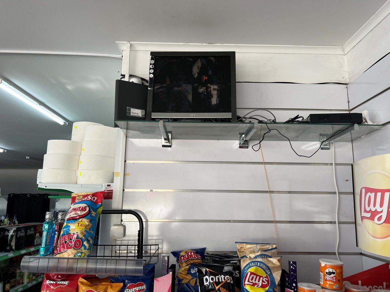 Prime Commercial Space Near Lisbon – Tenant in Place – 5% Annual Return