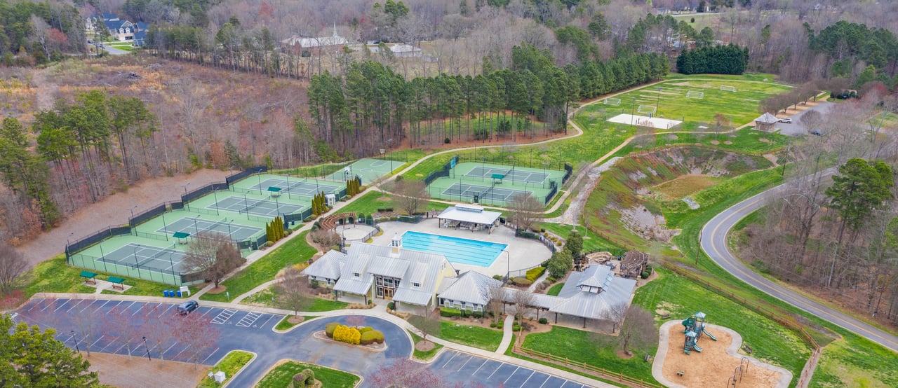 So Many Amenities!