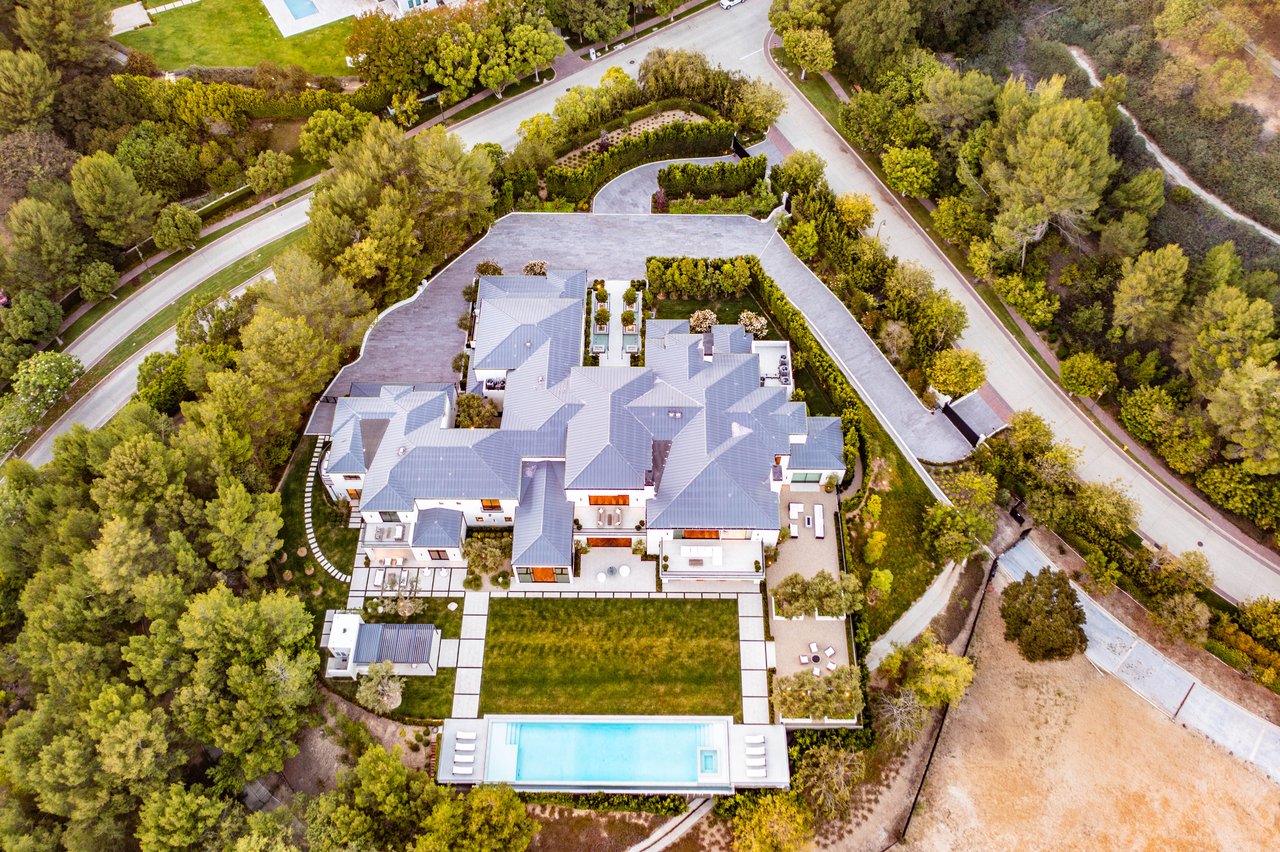 73 Beverly Park Ln